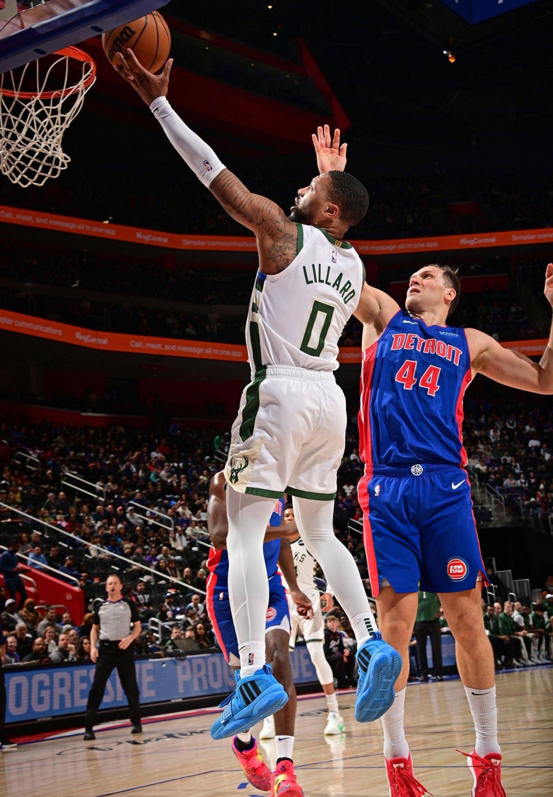 这也行？字母哥在FPX比赛中大比分领先丹佛掘金状态回暖，集结日密尔沃基雄鹿手感冰凉的简单介绍